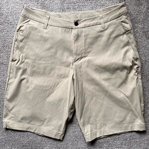 Mens Lululemon 10” Commission Golf Shorts Size 34 Like NEW
